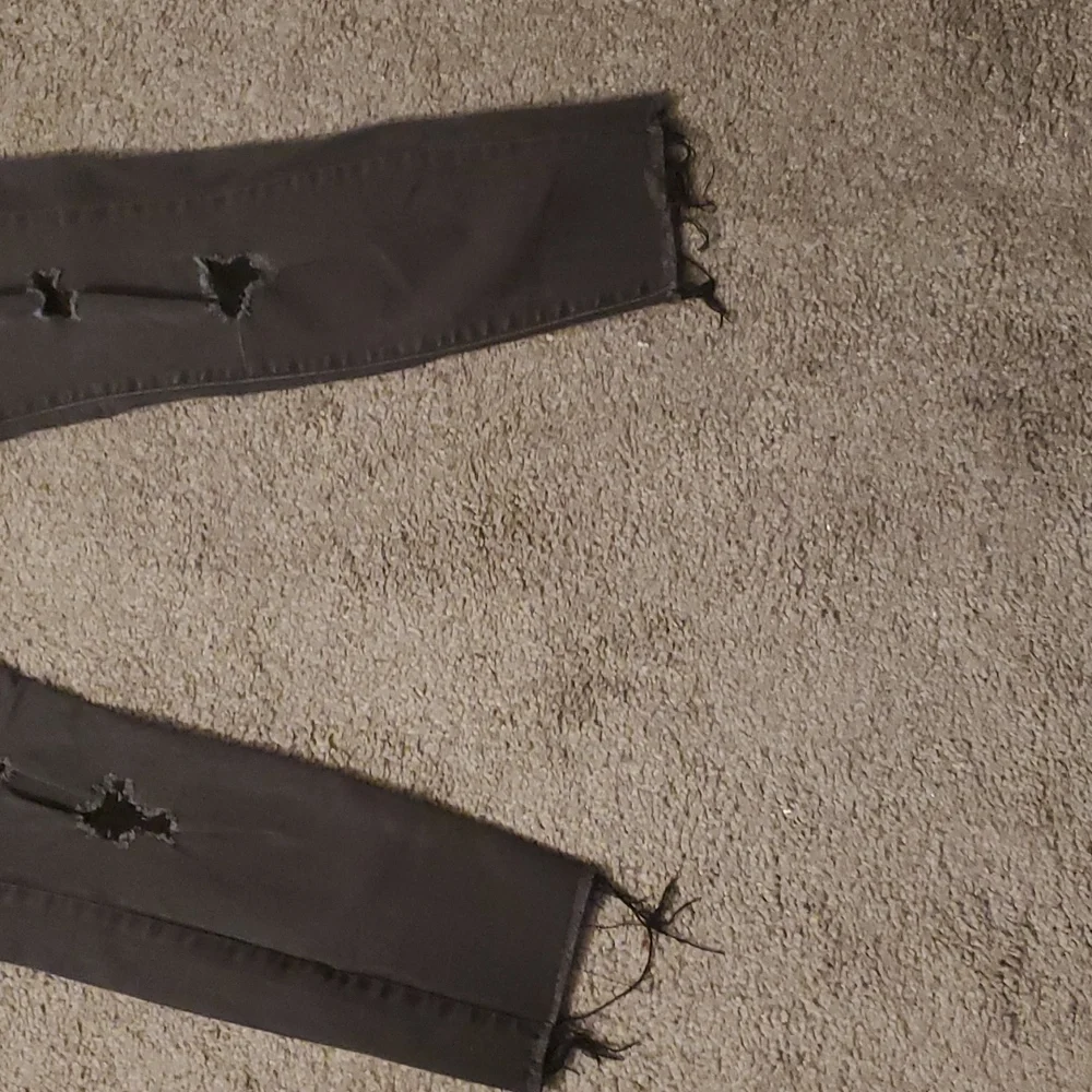 Women's Distressed Mid Rise Rockstar Skinny Jeans - Picture 5 of 8